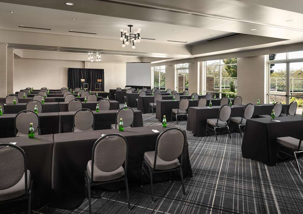 Hilton Charlotte Airport