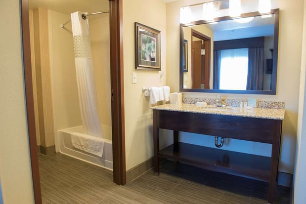 Images Hampton Inn & Suites Bismarck Northwest