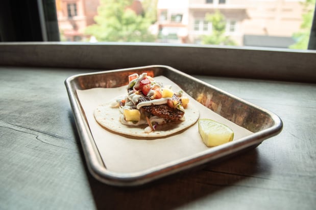 Images Luna's Tacos & Tequila