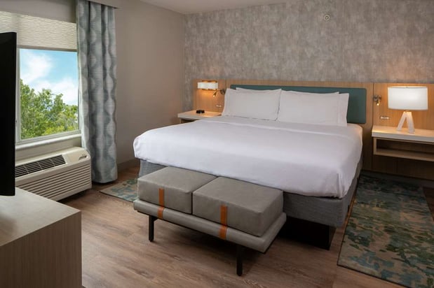 Images Hilton Garden Inn Orlando Airport