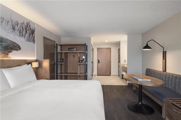 Images Starlite Yellowstone, Tapestry Collection by Hilton