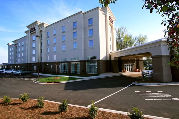 Images Hampton Inn & Suites Charlotte-Airport