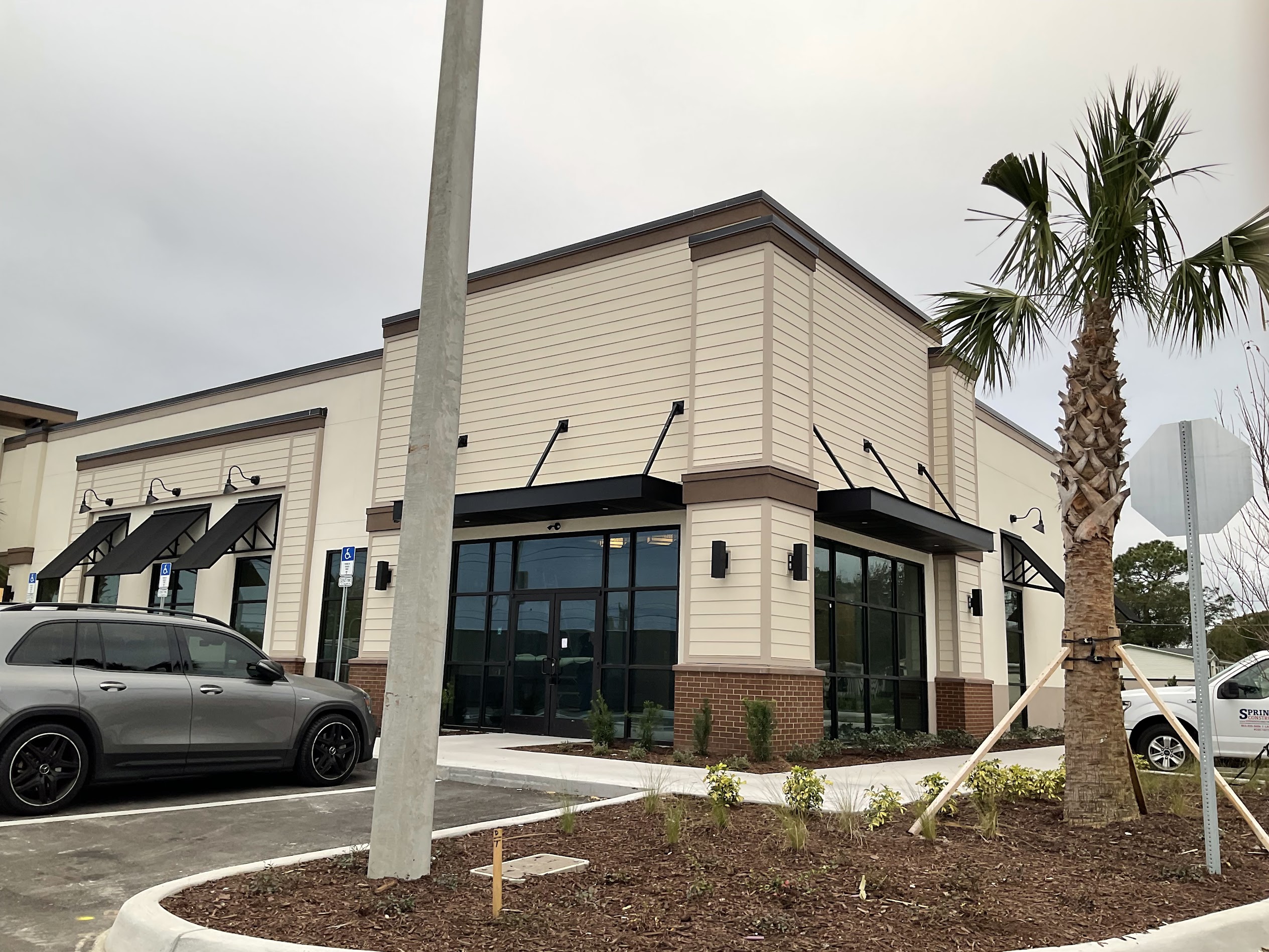 Front of office, Rock Valley Dental Care. Dentist in Apopka, FL. 