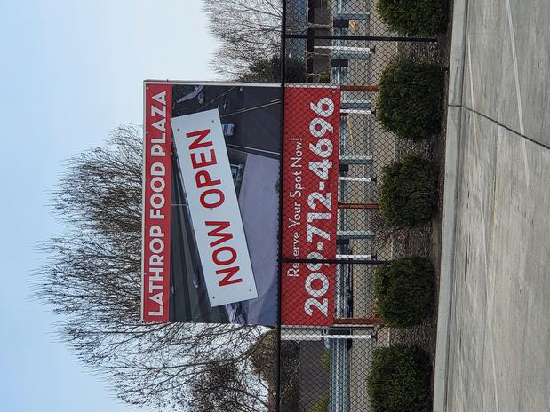 Images Lathrop Food Plaza / LFP