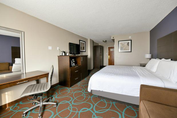 Images Holiday Inn Niagara Falls-Scenic Downtown, an IHG Hotel