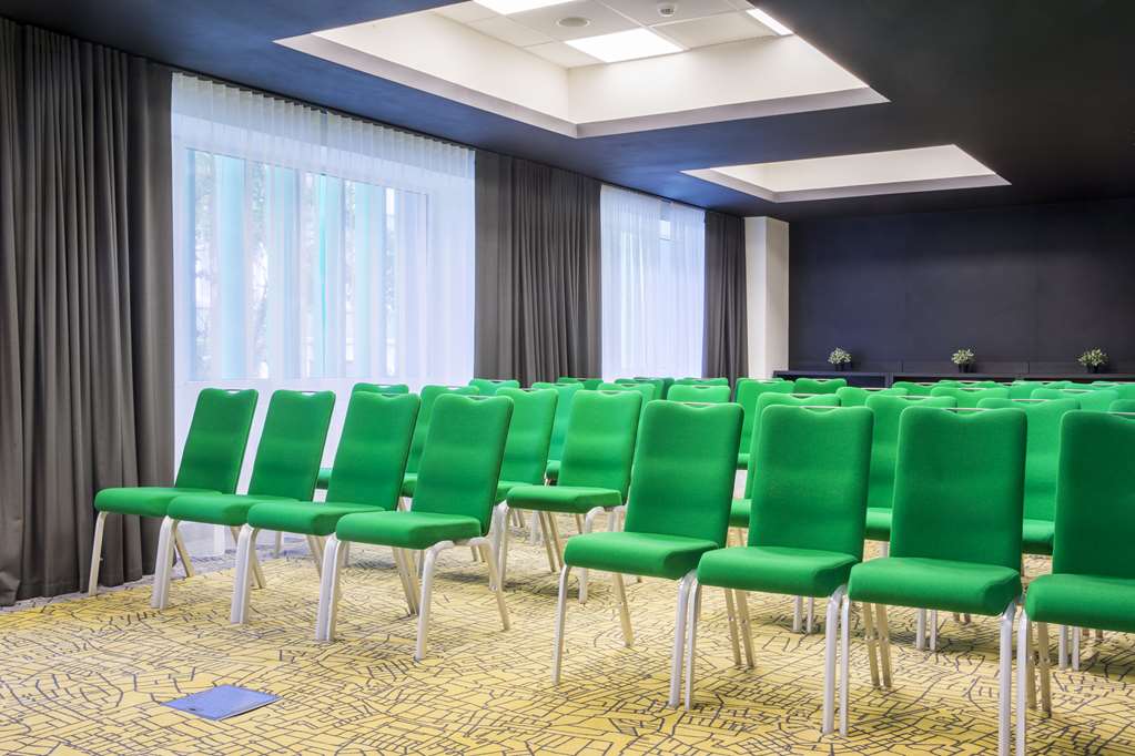Images Park Inn by Radisson Bucharest Hotel & Residence