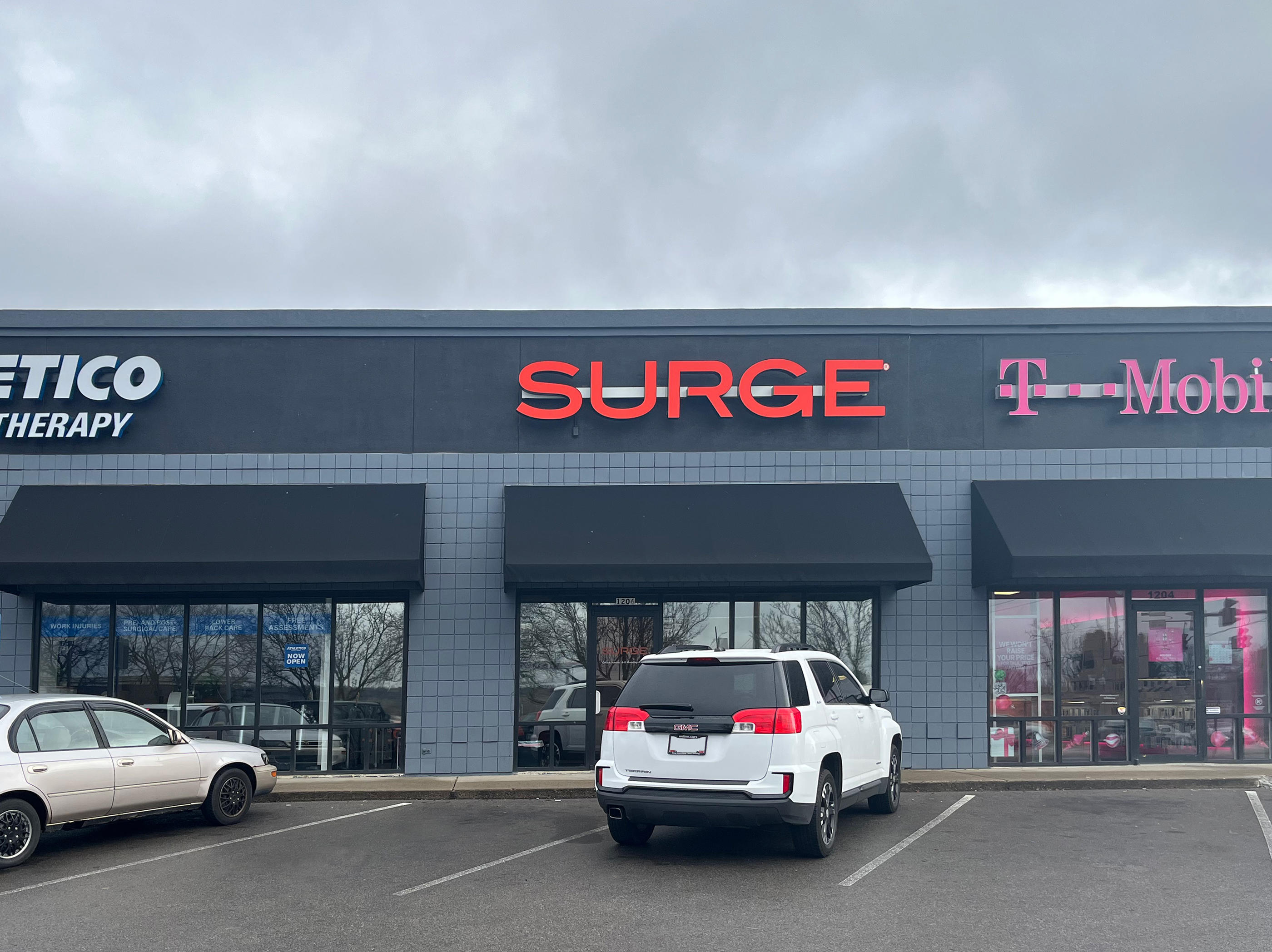 Looking for a job? Our Springfield, Ohio SURGE Staffing branch has new positions that open up daily! You can contact our Springfield branch and our staffing specialists will work closely with you to ensure we find a job that you love!