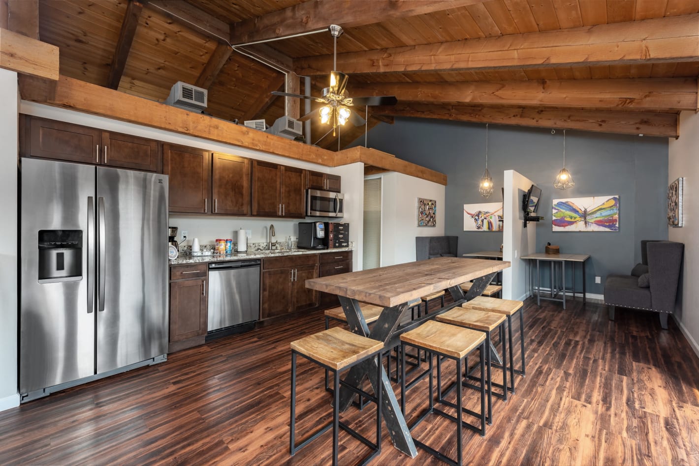 Clubhouse Kitchen Breakfast Bar with Stools