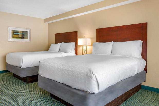 Images Holiday Inn Resort Orlando Lake Buena Vista by IHG