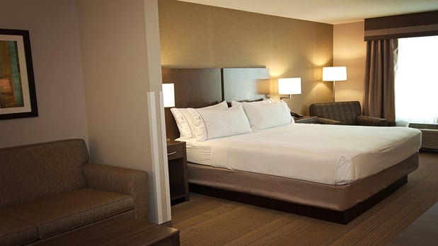 Images Holiday Inn Express & Suites Wichita Northeast by IHG