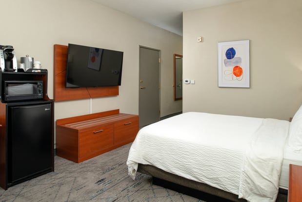 Images Holiday Inn Express & Suites Farmington (Bloomfield) by IHG