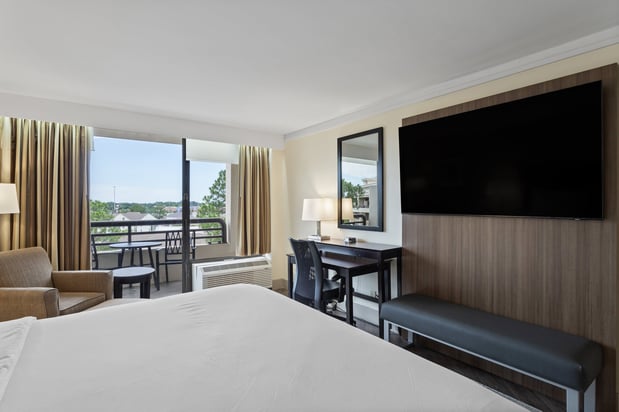 Images Crowne Plaza Executive Center Baton Rouge by IHG