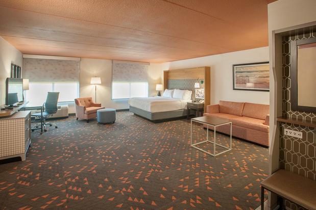 Images Holiday Inn Pensacola - University Area by IHG