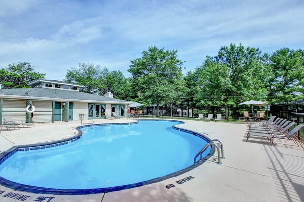 Images Falcon Pointe Apartments