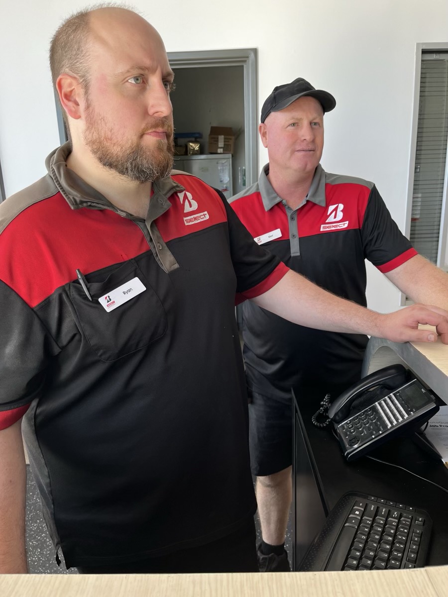 Images Bridgestone Select Tyre & Auto Salisbury