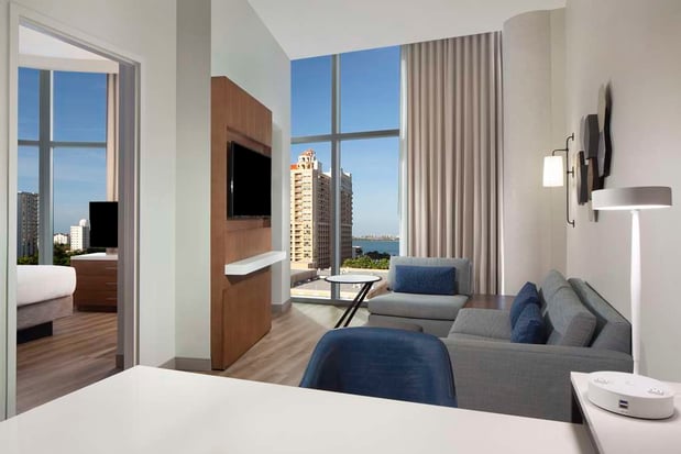 Images Embassy Suites by Hilton Sarasota