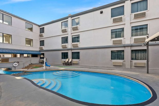 Images SureStay Plus by Best Western Lubbock Medical Center