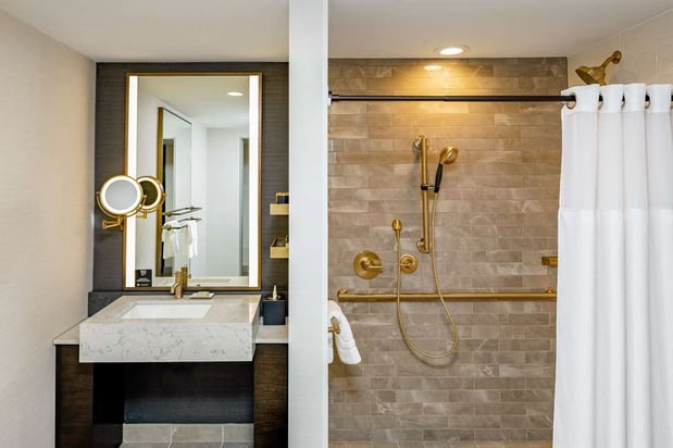 Images Hotel Fort Des Moines, Curio Collection by Hilton