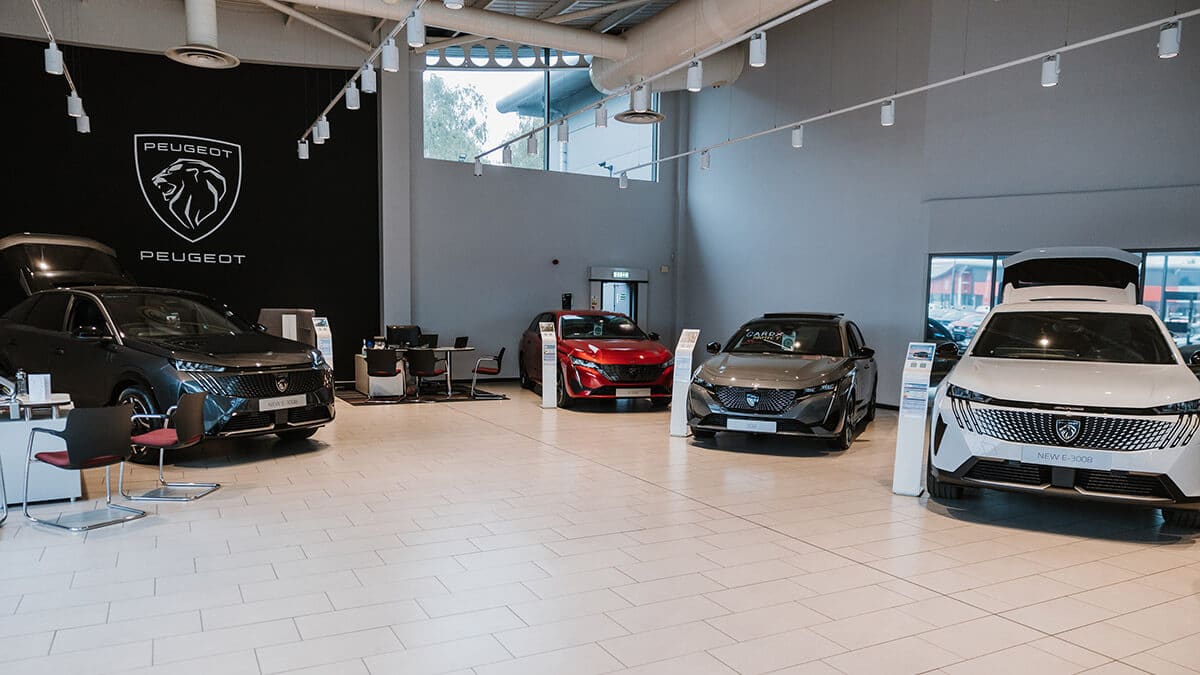Evans Halshaw Peugeot Hull Interior Showroom