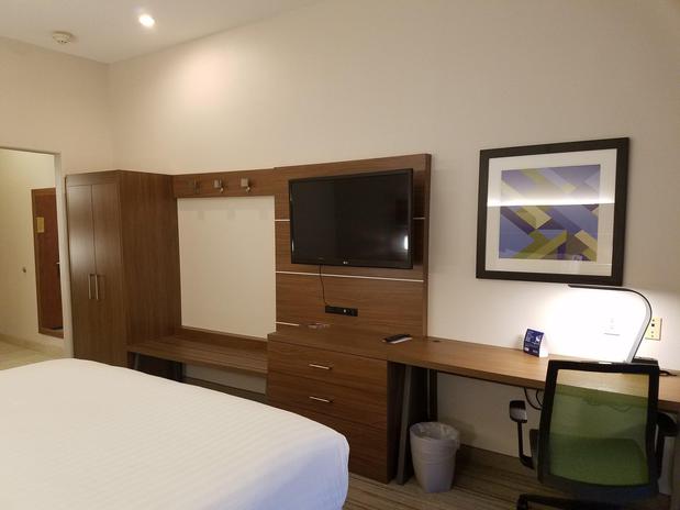 Images Holiday Inn Express & Suites Rio Grande City by IHG