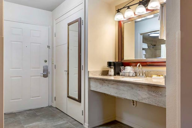 Images Best Western Plus Concord Inn