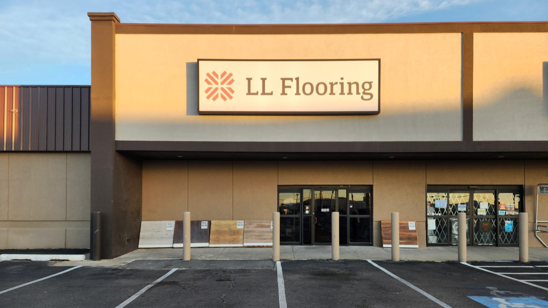 LL Flooring #1066 Oklahoma City | 5835 West Reno Avenue | Storefront