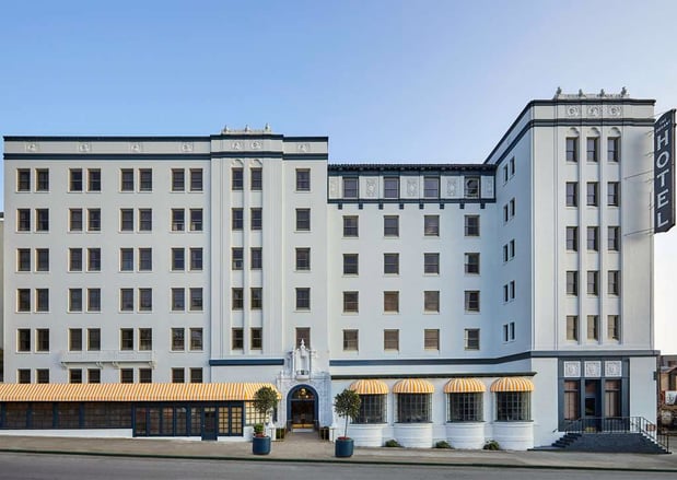 Images Graduate by Hilton Berkeley