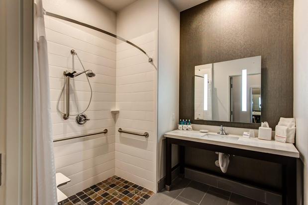 Images Holiday Inn Express & Suites Gatesville - N. Ft Hood, an IHG Hotel