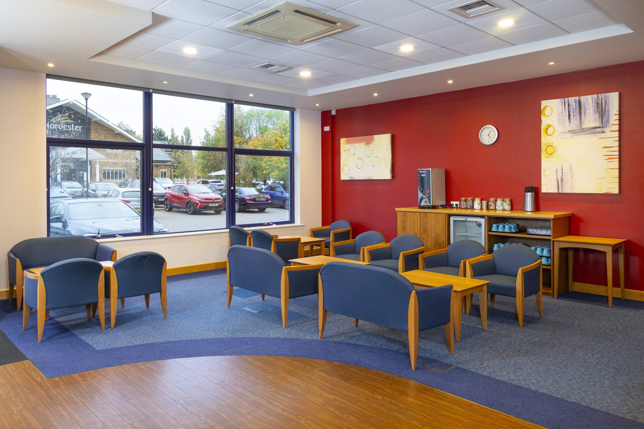 Images Holiday Inn Express Milton Keynes by IHG