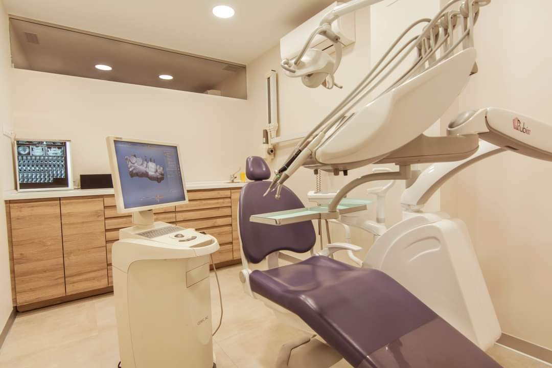 Images Clínica Dental J.Roda. Odontología integral