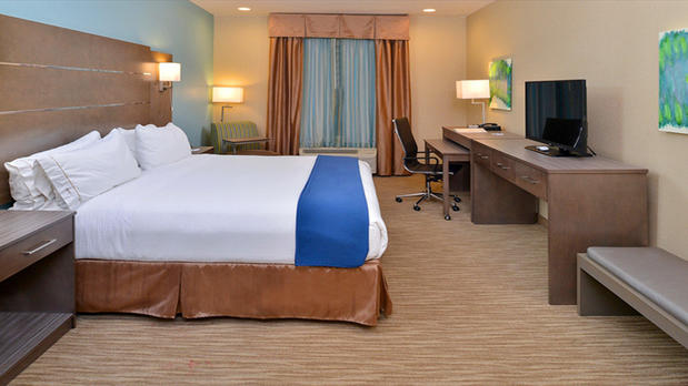 Images Holiday Inn Express & Suites Schulenburg, an IHG Hotel