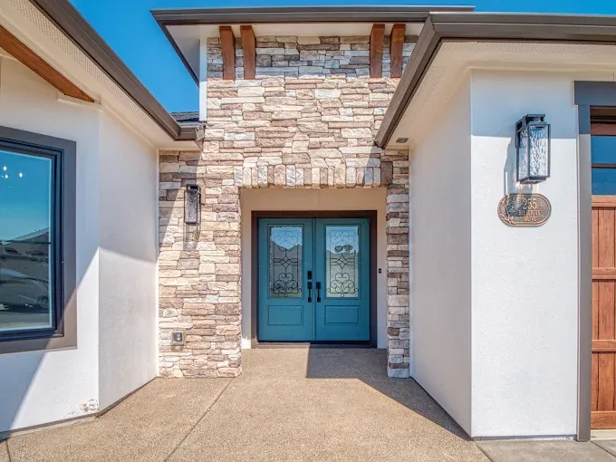 Custom home entry way