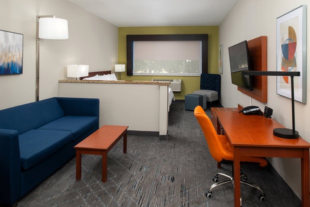 Images Holiday Inn Express & Suites Farmington (Bloomfield) by IHG