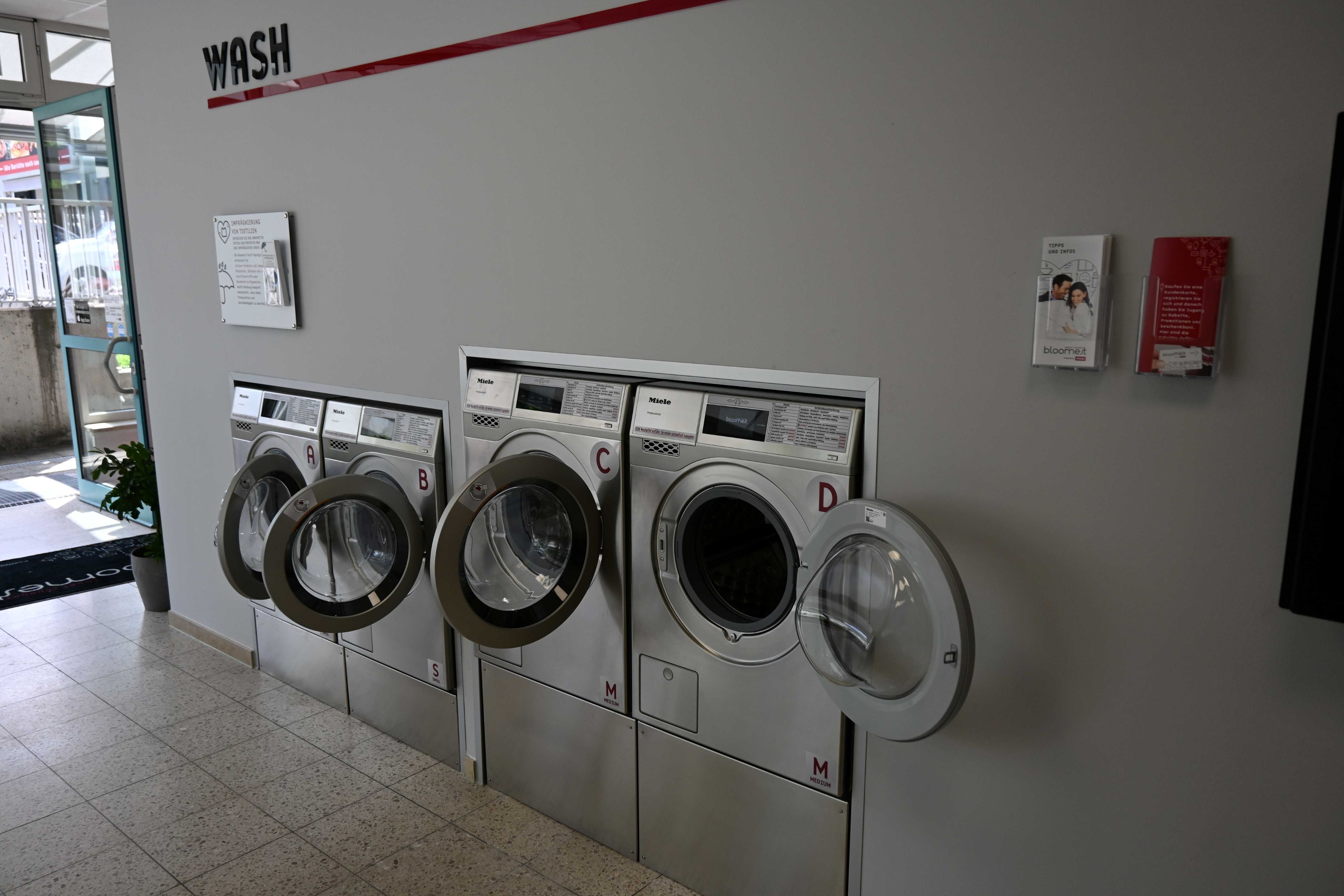 Bild 10 SB-Waschsalon Bloomest Nürnberg in Nürnberg