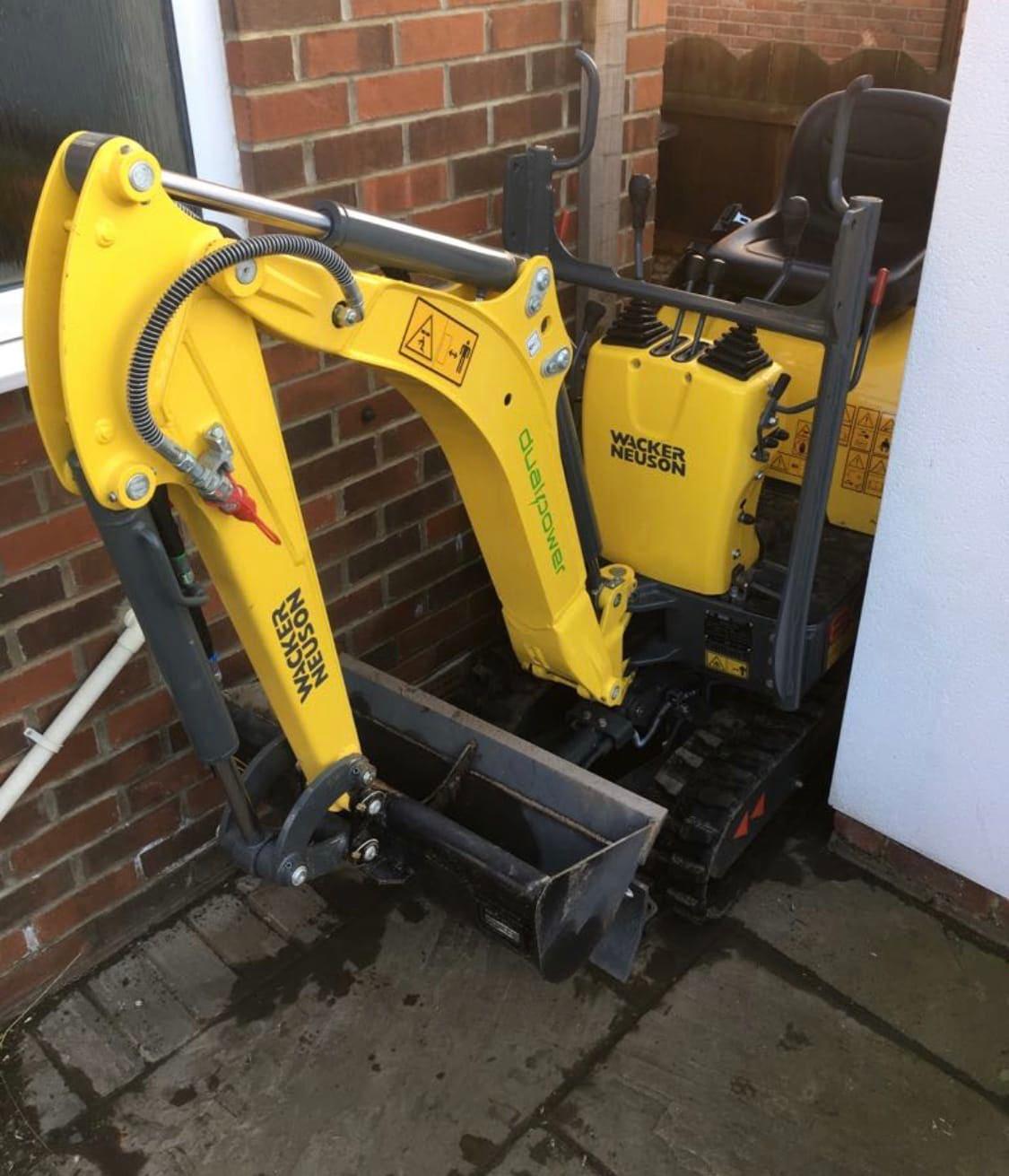 Guy Plant Hire Mold 07734 316409