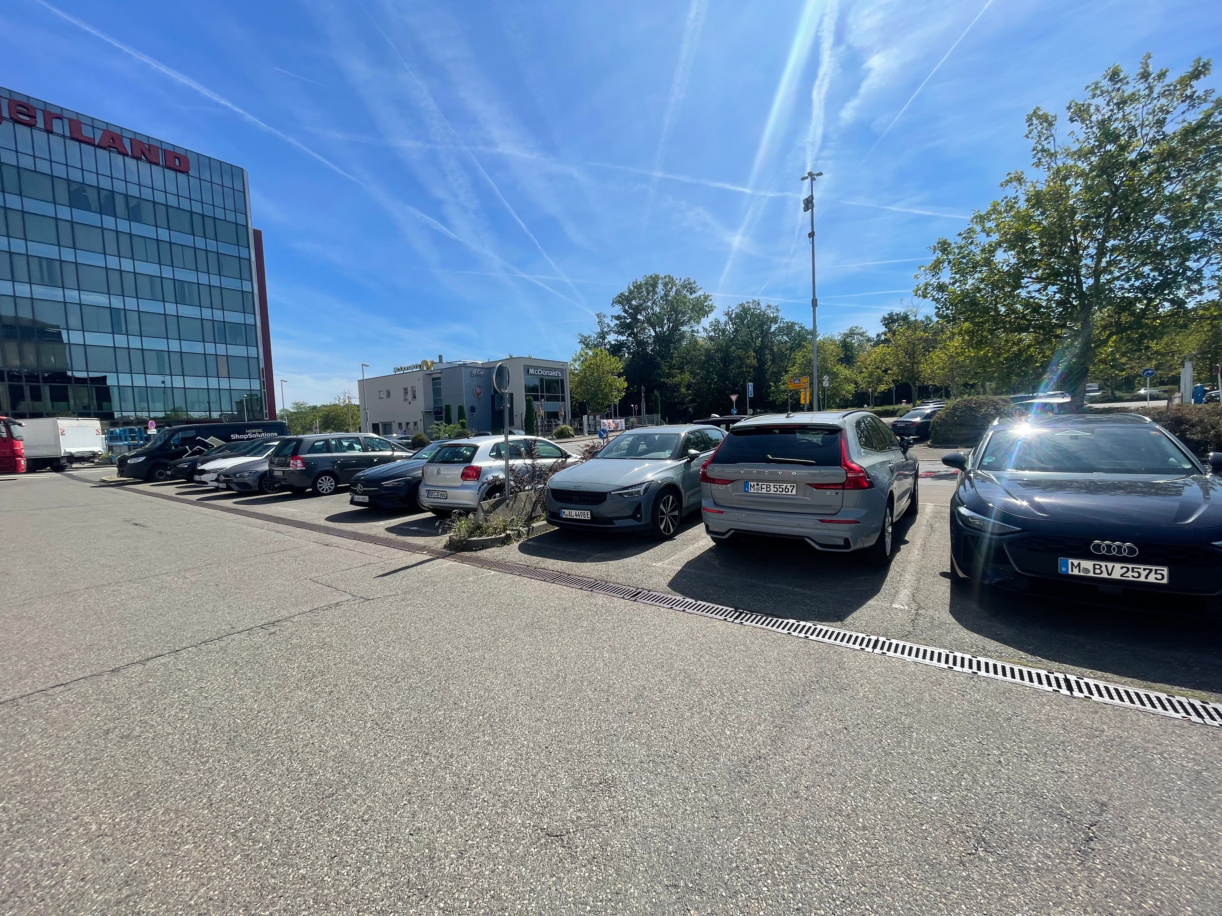 SIXT Autovermietung Sindelfingen, Tilsiter Str. 15(Breuninger.) in Sindelfingen