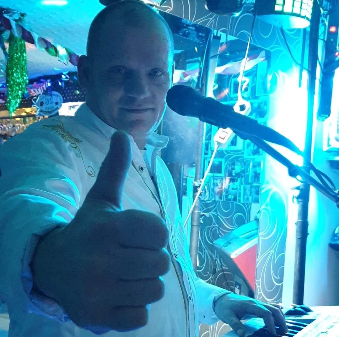 Mulatós Zene Toman Béla, Sperberweg 1 in Vöhringen