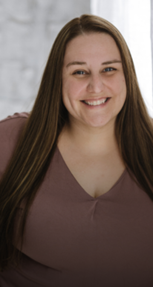 Holly Ferris headshot.