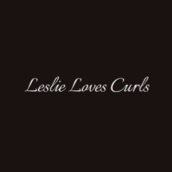 Leslie Loves Curls Logo