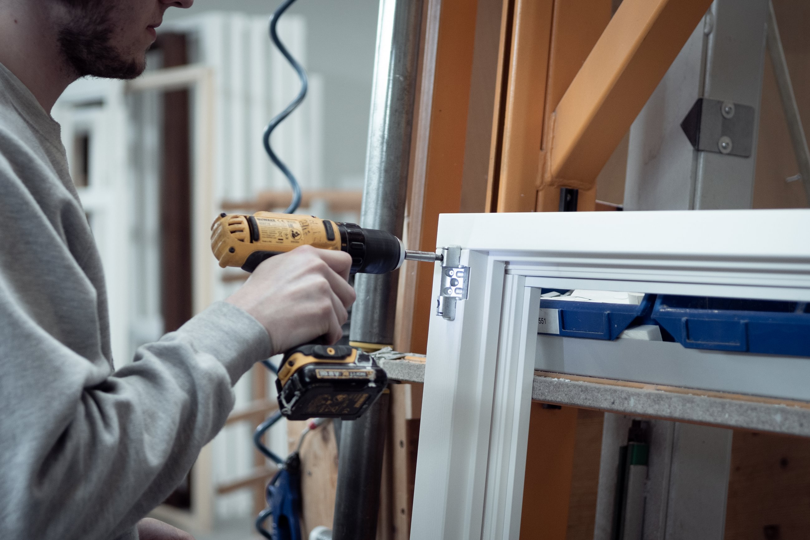 Alpsteg Fenster AG, Lenzhardweg 40 in Niederlenz