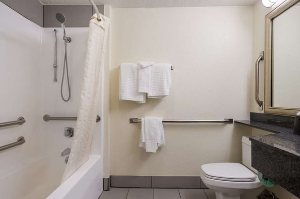 Images Best Western Kendallville Inn