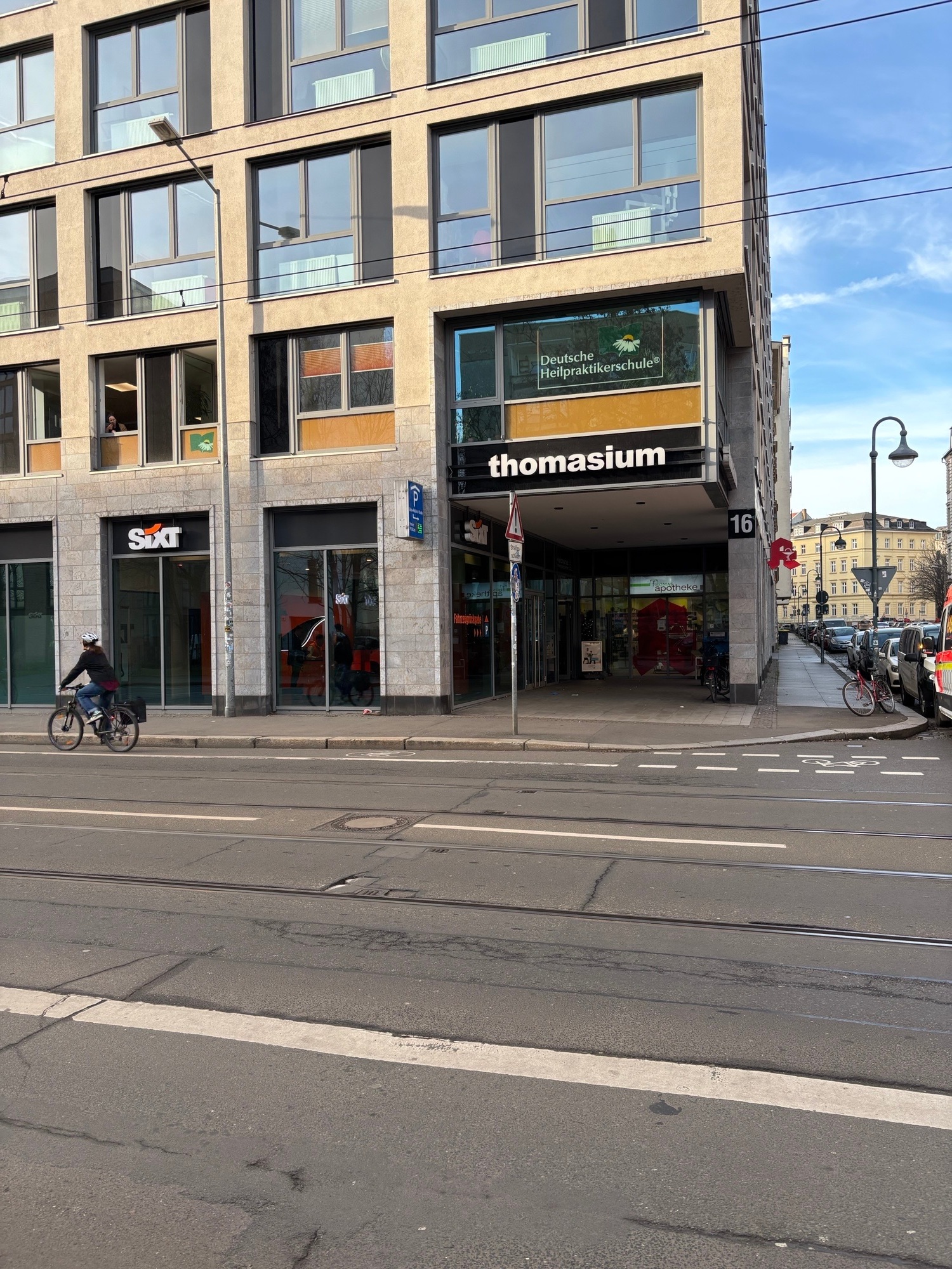 SIXT Autovermietung Leipzig Zentrum/Thomasium, Käthe-Kollwitz-Str. 16-18 in Leipzig