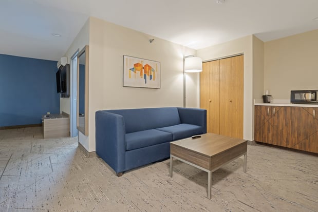 Images Holiday Inn Express & Suites Torrington by IHG