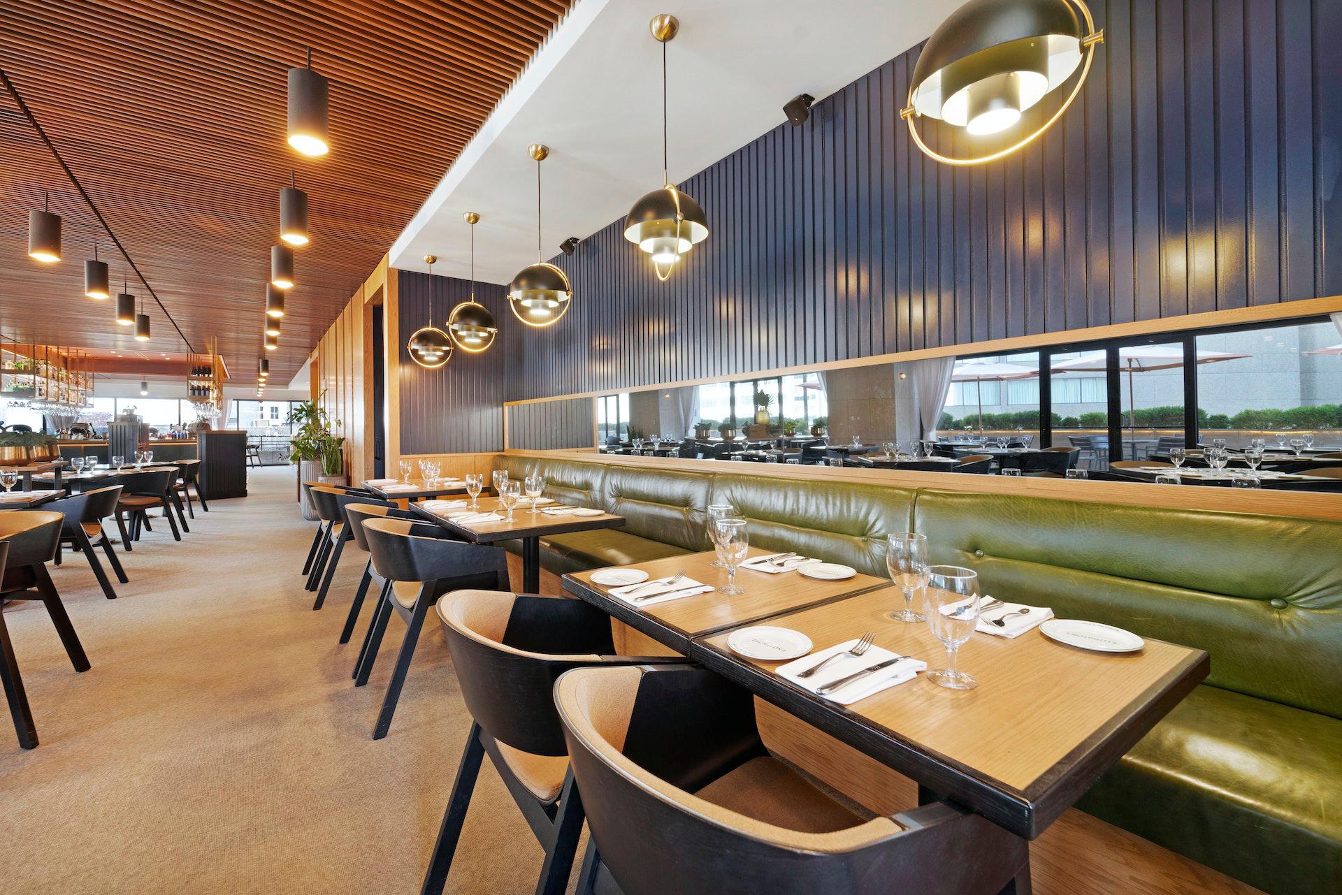 Elegant dining room in downtown Nashville