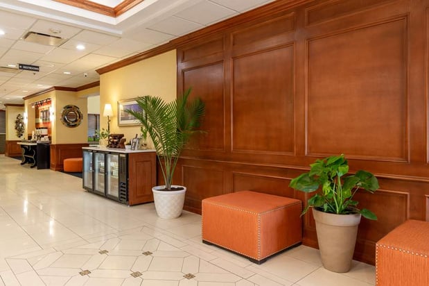 Images Hampton Inn & Suites Jacksonville Deerwood Park