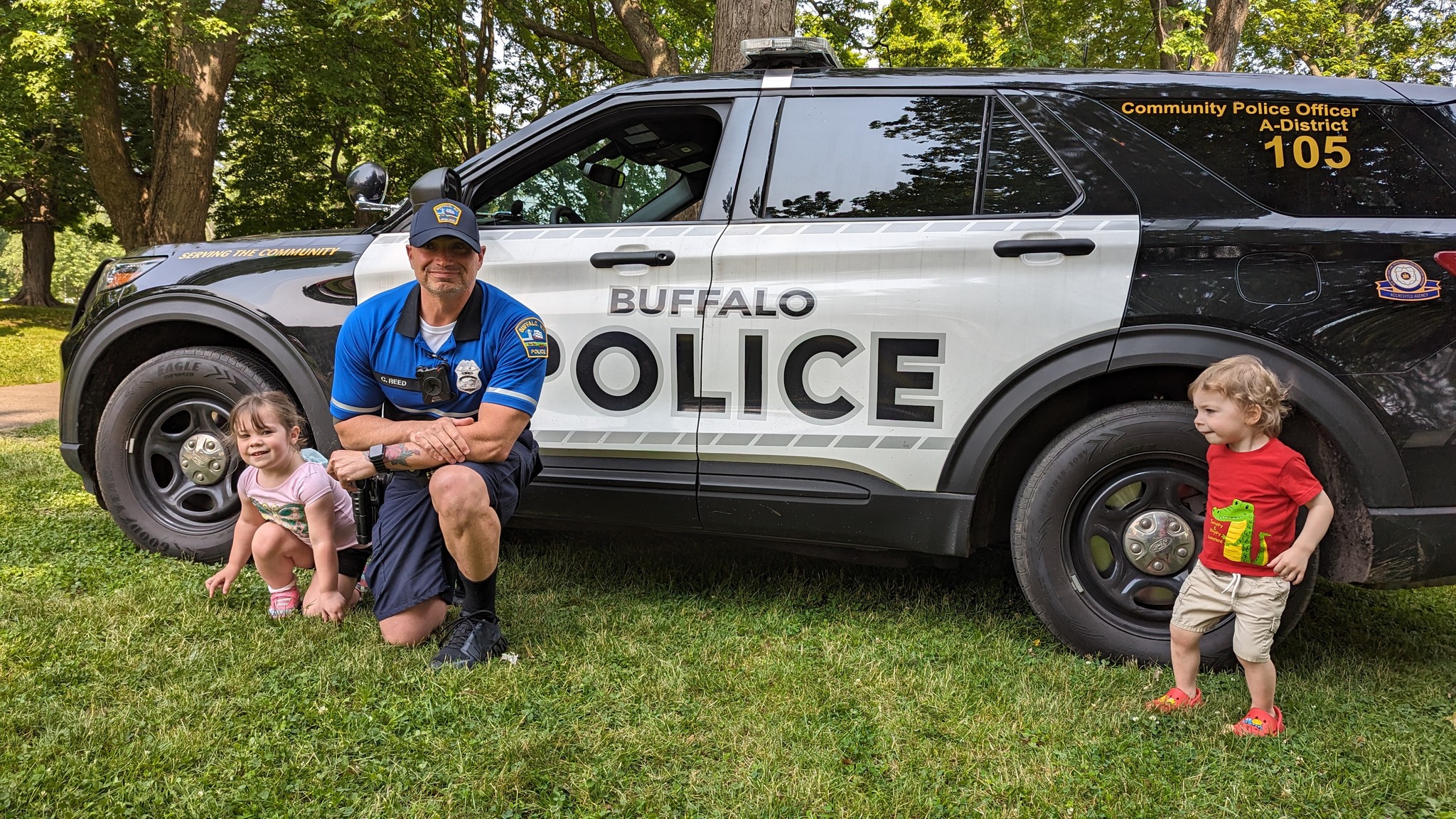 Encompass Agency's Jr. Account Managers were hanging out with Officer Reed of the Buffalo Police Department's A-District (South Buffalo) at the The South Buffalo Farmer's Market!