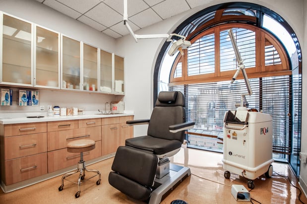 Images Moy, Fincher, Chipps Facial Plastics & Dermatology - Beverly Hills