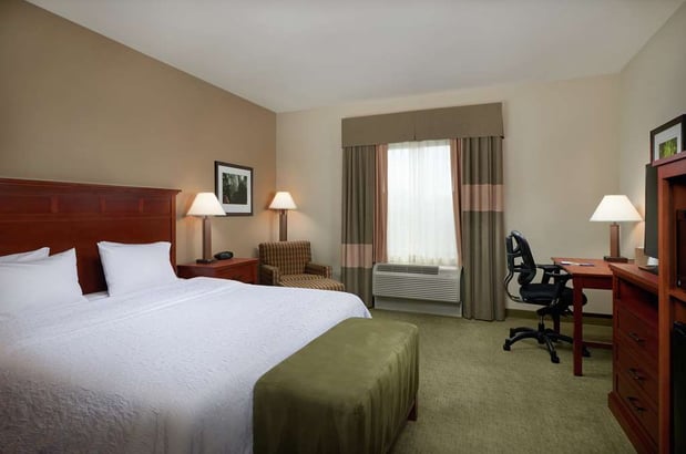 Images Hampton Inn & Suites Salem