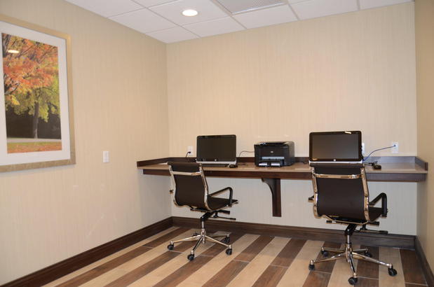 Images Holiday Inn Express Cheektowaga North East by IHG