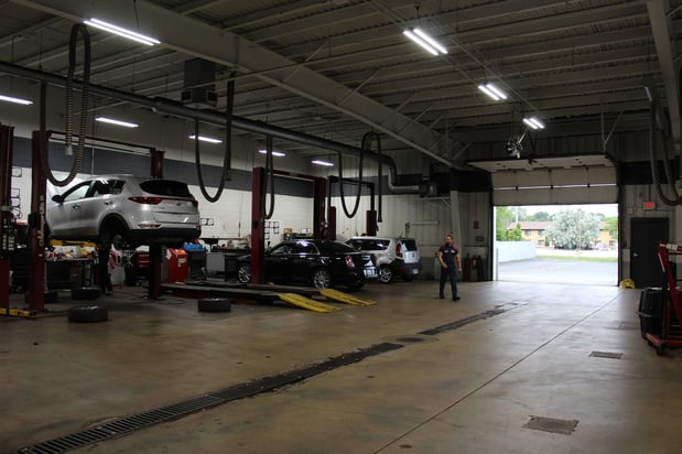 Images Russ Darrow Kia of Waukesha Service Center